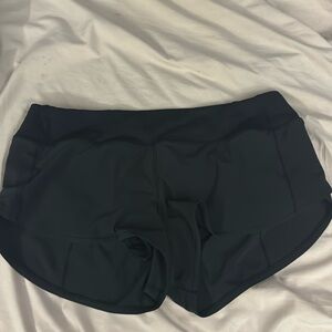 Lululemon size 10 speed up low rise shorts